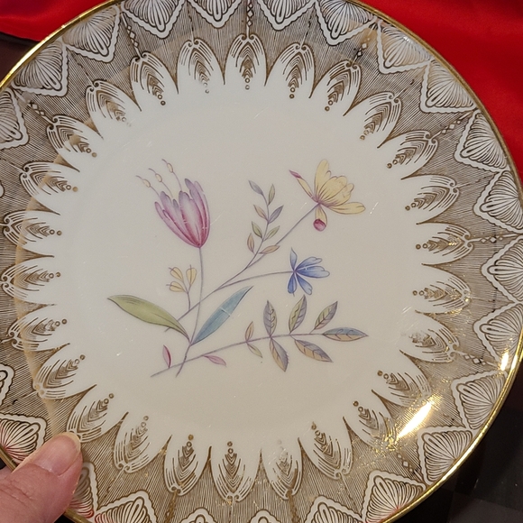 Collectible Plate for sale very nice preowned - Picture 3 of 9